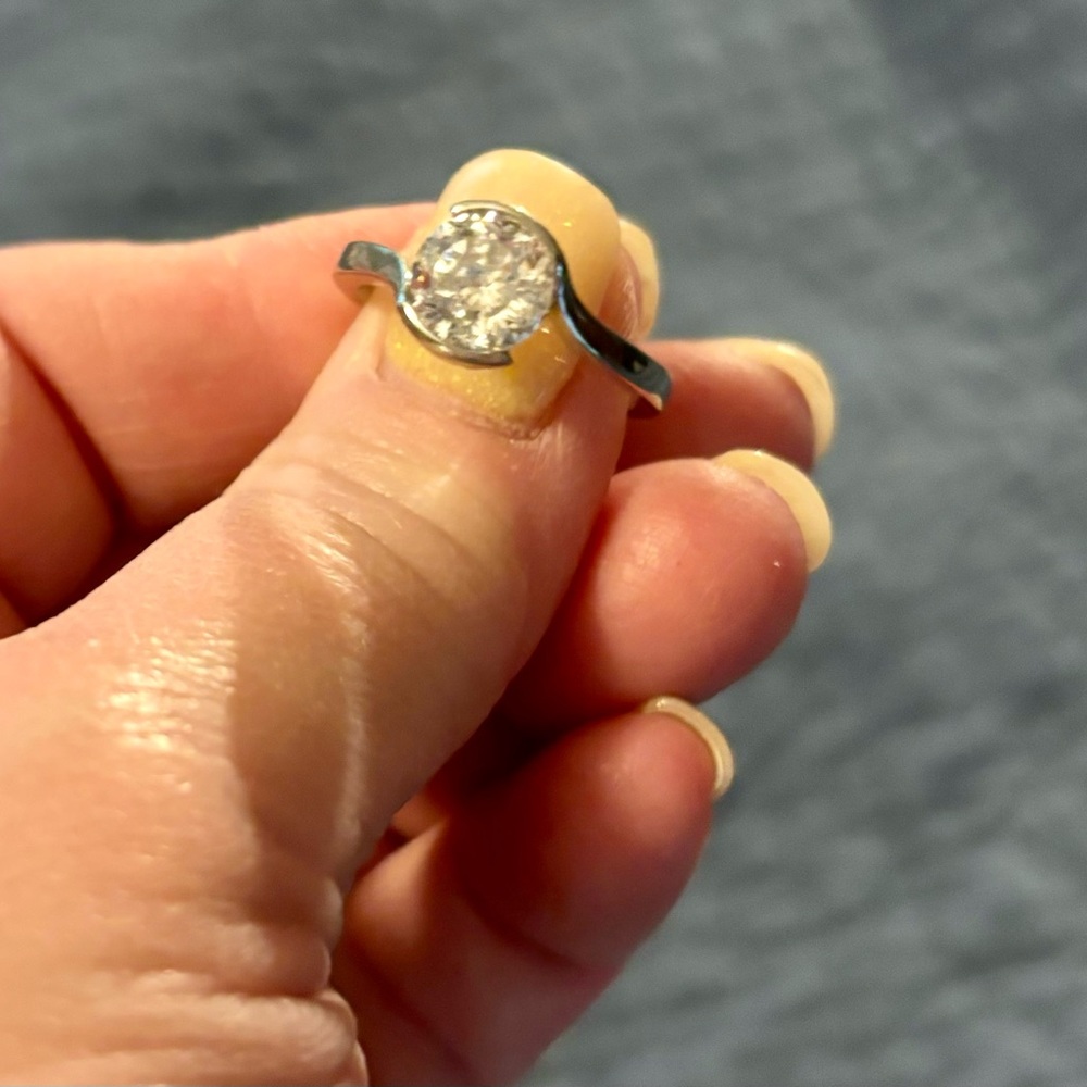 Diamonique ring size 8